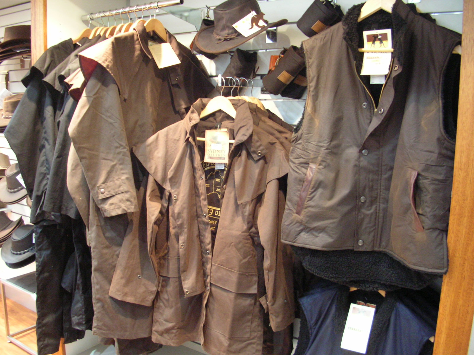 オーストラリアの政治家が好む伝統的衣装とは？